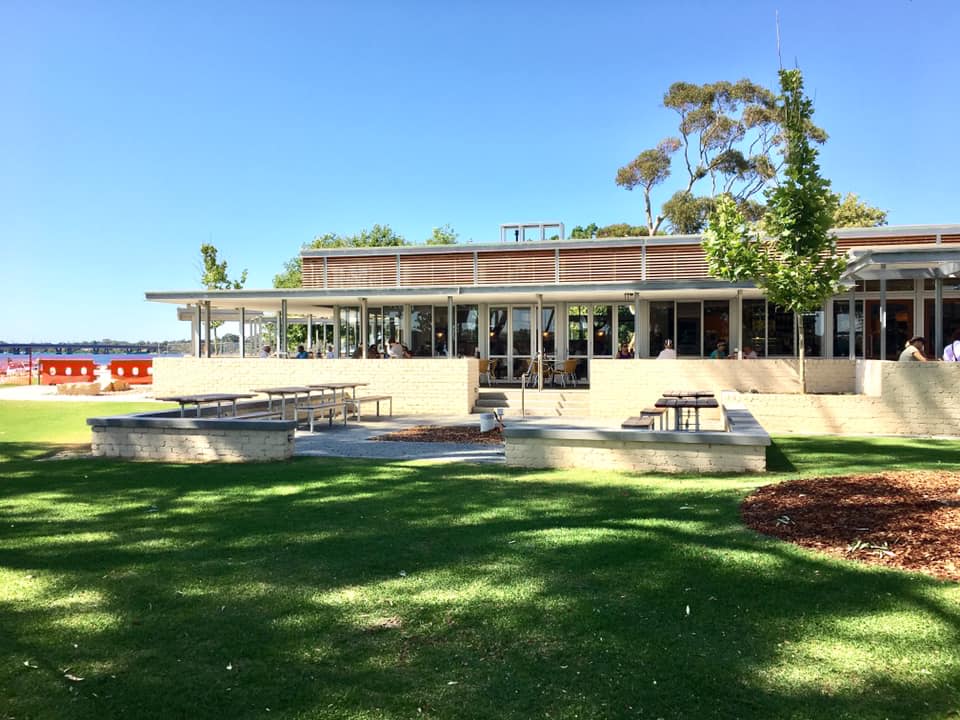 Deep water point Dome Cafe