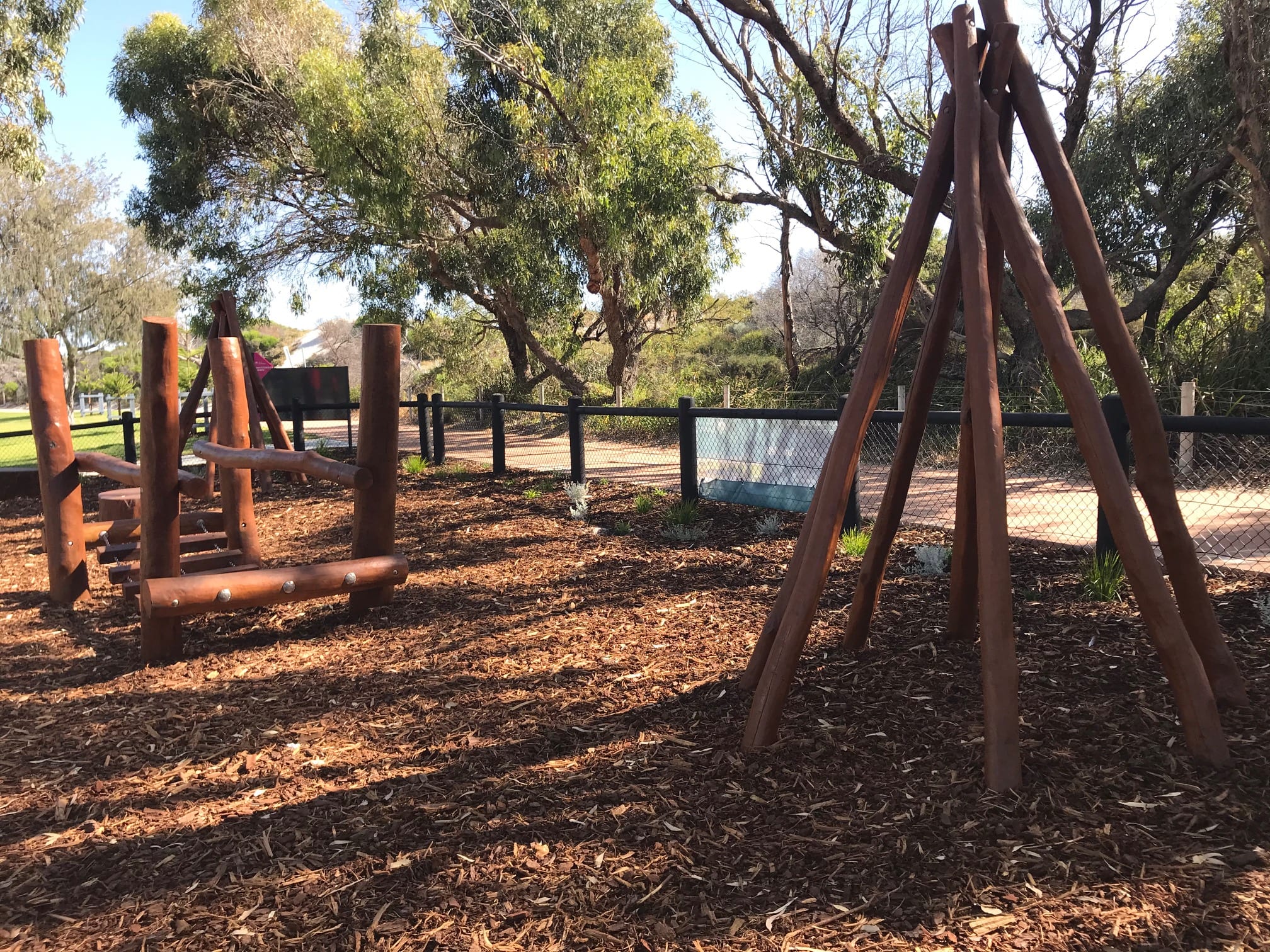 Hillarys Beach Park, Whitfords Nodes - Buggybuddys guide for families ...