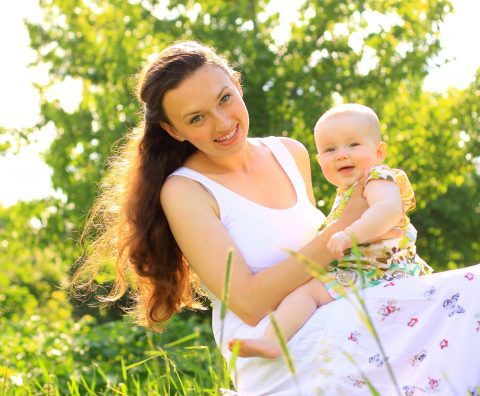 Top Items That Will Help Parents Safely Enjoy The Outdoors With Their Baby