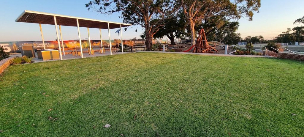 Karda Way Nature Playspace & Harry Usher Park at OneOneFive Hamilton Hill