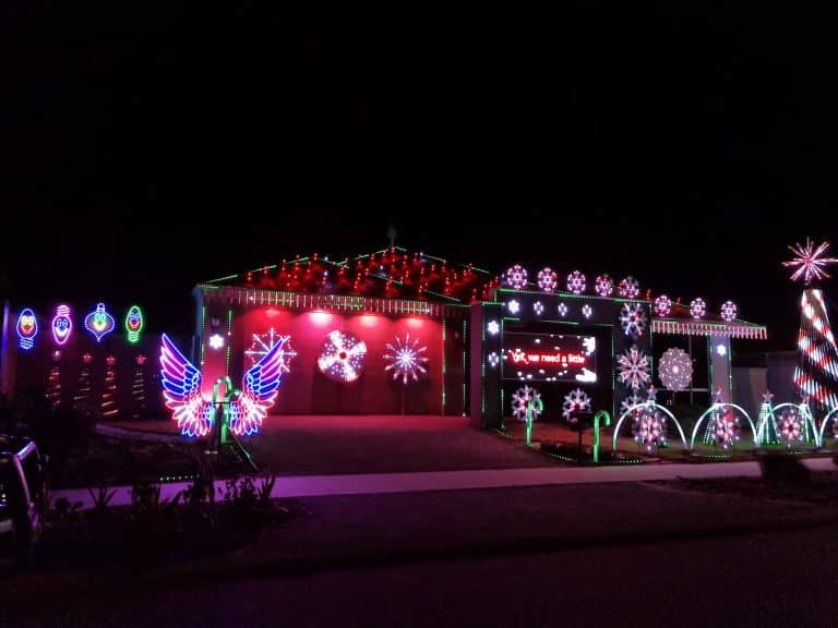 AlkimosBeachLights1 768x576