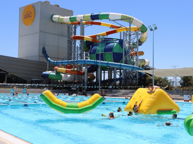 800 x 600 inflatables and slides90 768x576