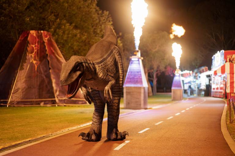 JK25 BuggyBuddys School Hol Web Ad 900x600 02 768x511