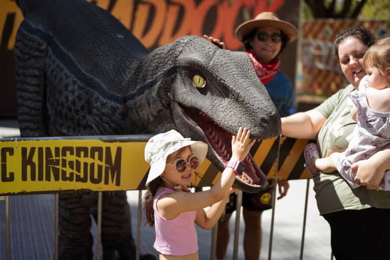 JK25 BuggyBuddys School Hol Web Ad 900x600 03 768x511