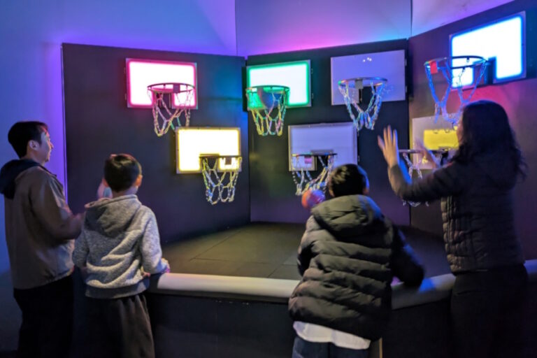 basketball 900x600 1 768x512