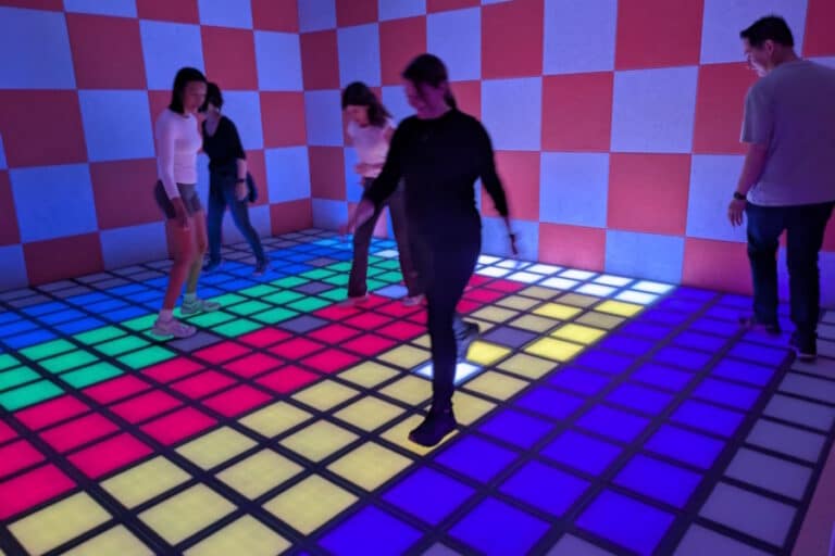 tile 900x600 1 768x512