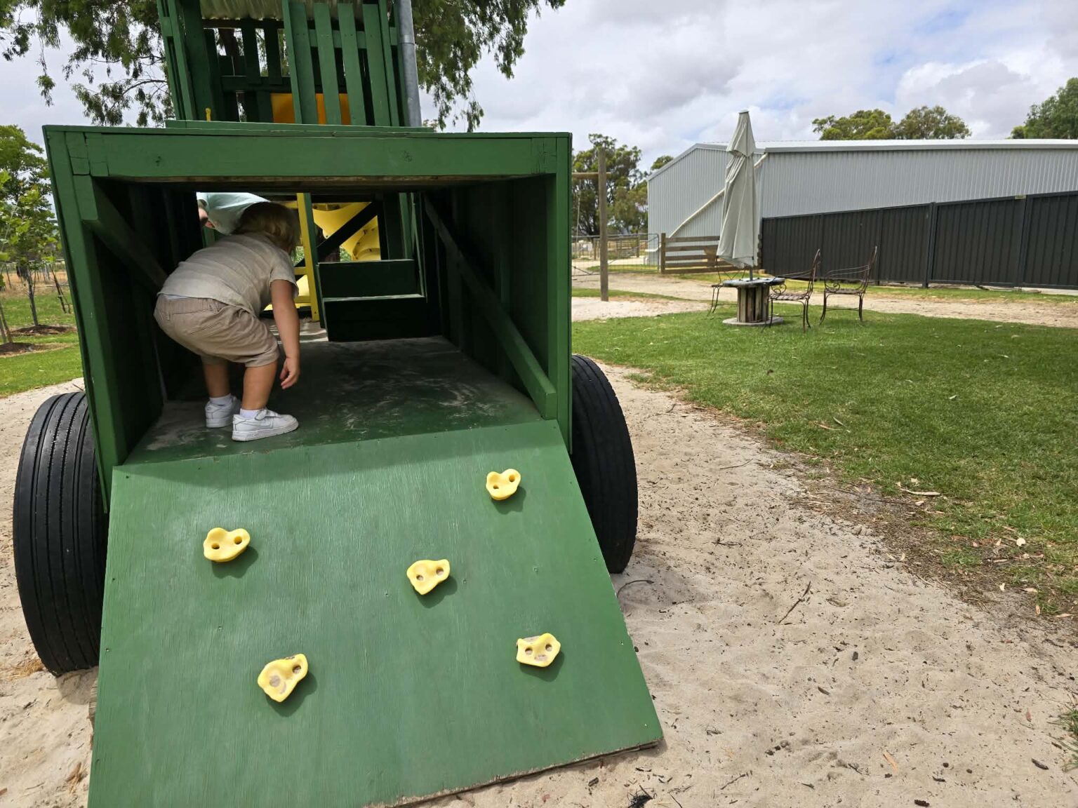 Harvey Farm Barn - Buggybuddys guide to Perth