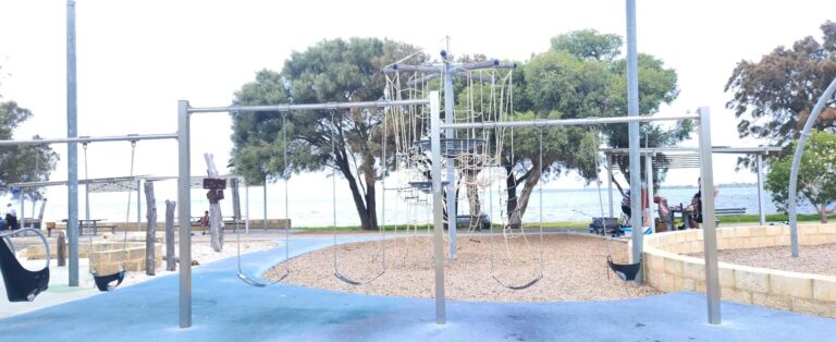 Novara Foreshore Reserve 01 1 768x314