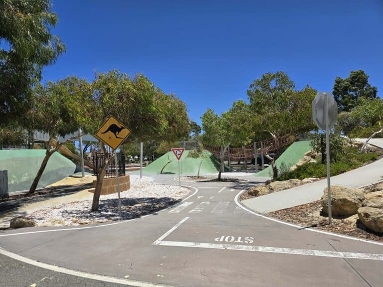 PIT STOP PLAYGROUND BANKSIA GROVE 10 1 768x576