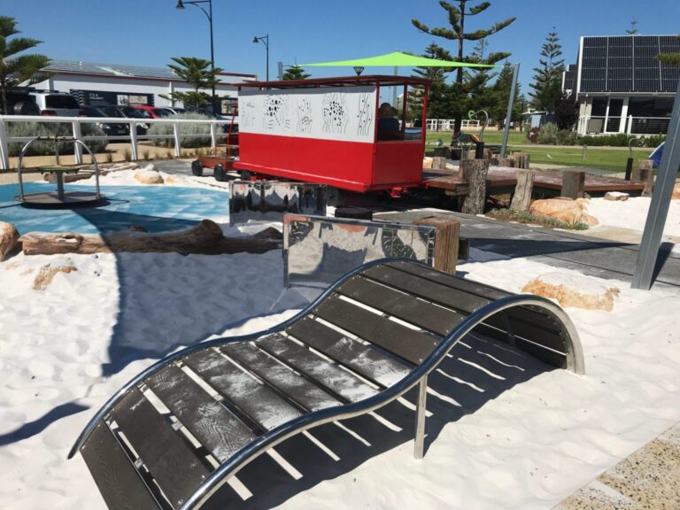 BUSSELTON FORESHORE TODDLER PLAYGROUND 7412 1536x1152 1 768x576