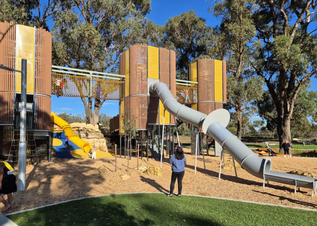 Gumnut Park, Sinagra