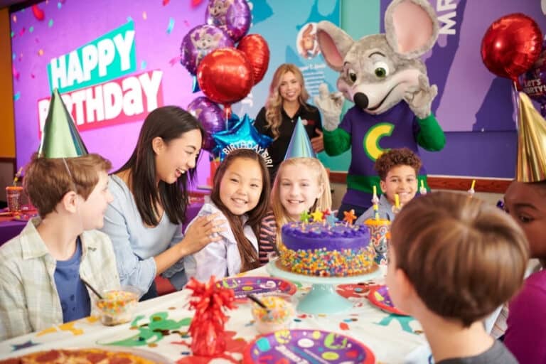Chuck E. Cheese Australia Kids Birthday Parties Buggy Buddies Article1 768x512
